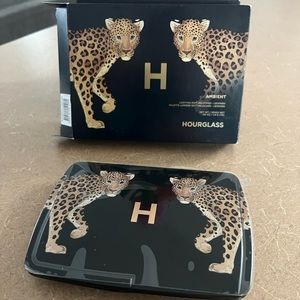 Hourglass AMBIENT lightening edit unlocked NEW in package Cheetah